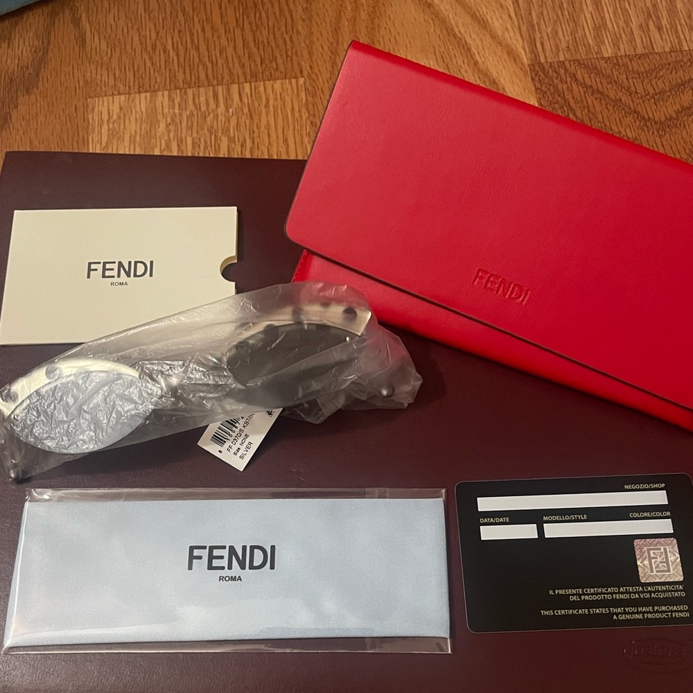 Fendi Cat Eye Glasses - Picture 3 of 5